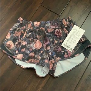 Hotty Hot Short II 2.5” frosted rose multi